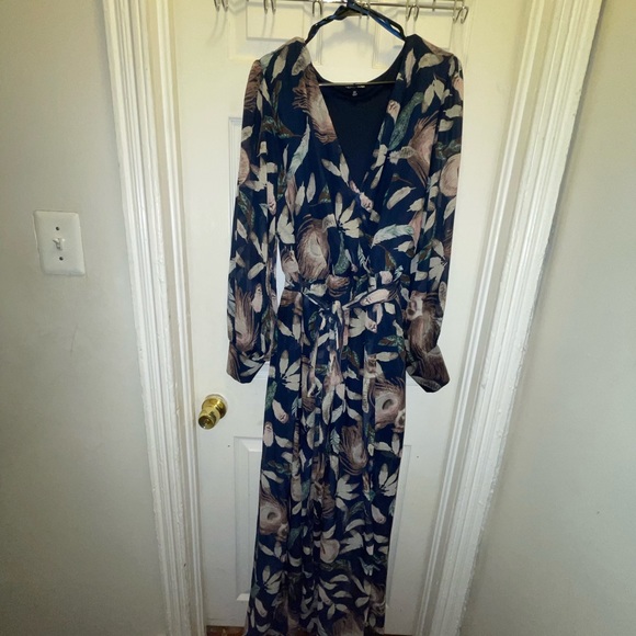 FASHIONNOVA Deep V-Neck Long-Sleeve Waist Tie Maxi with Side Slit - size 2X - Picture 8 of 8